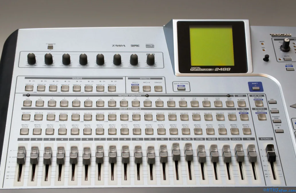 TASCAM PORTASTUDIO 2488 タスカム デジタルMTR 2488-3-768x502.jpg